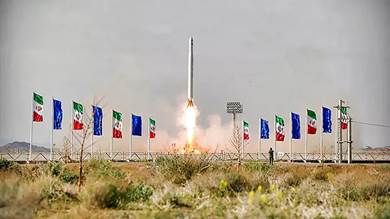 إيران تعلن وضع القمر الاصطناعي نور 3 في المدار بنجاح